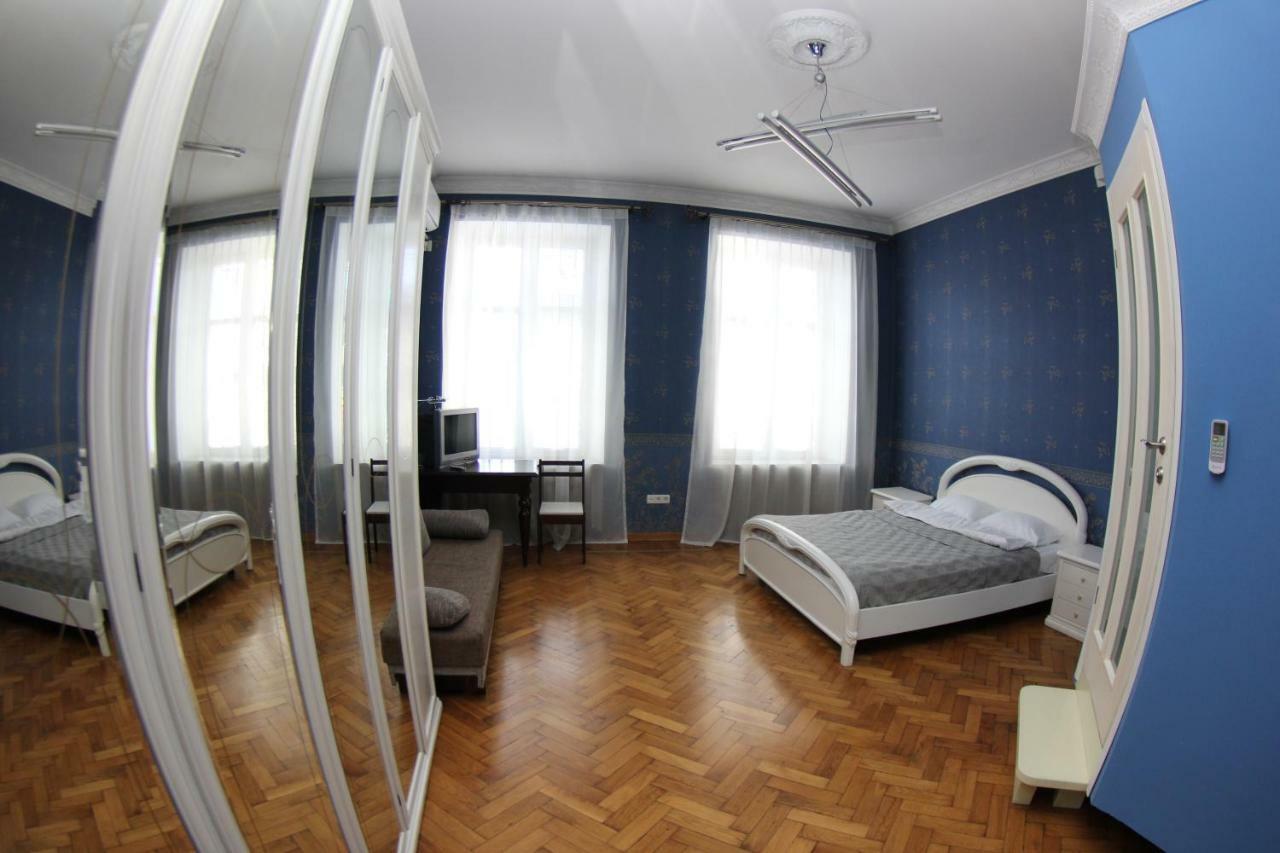 Orpheus Hostel And Apartments Odessza Kültér fotó
