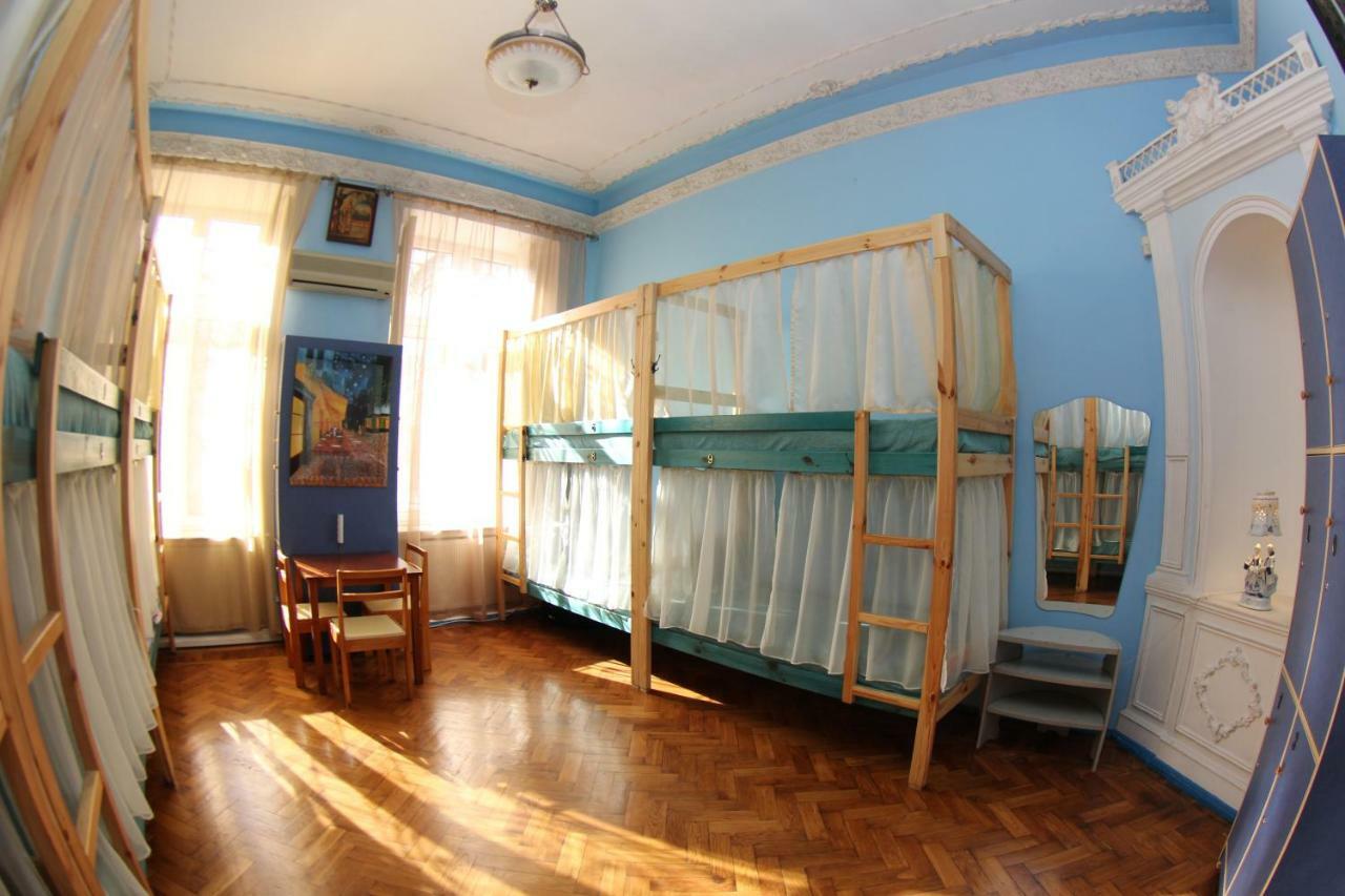 Orpheus Hostel And Apartments Odessza Kültér fotó