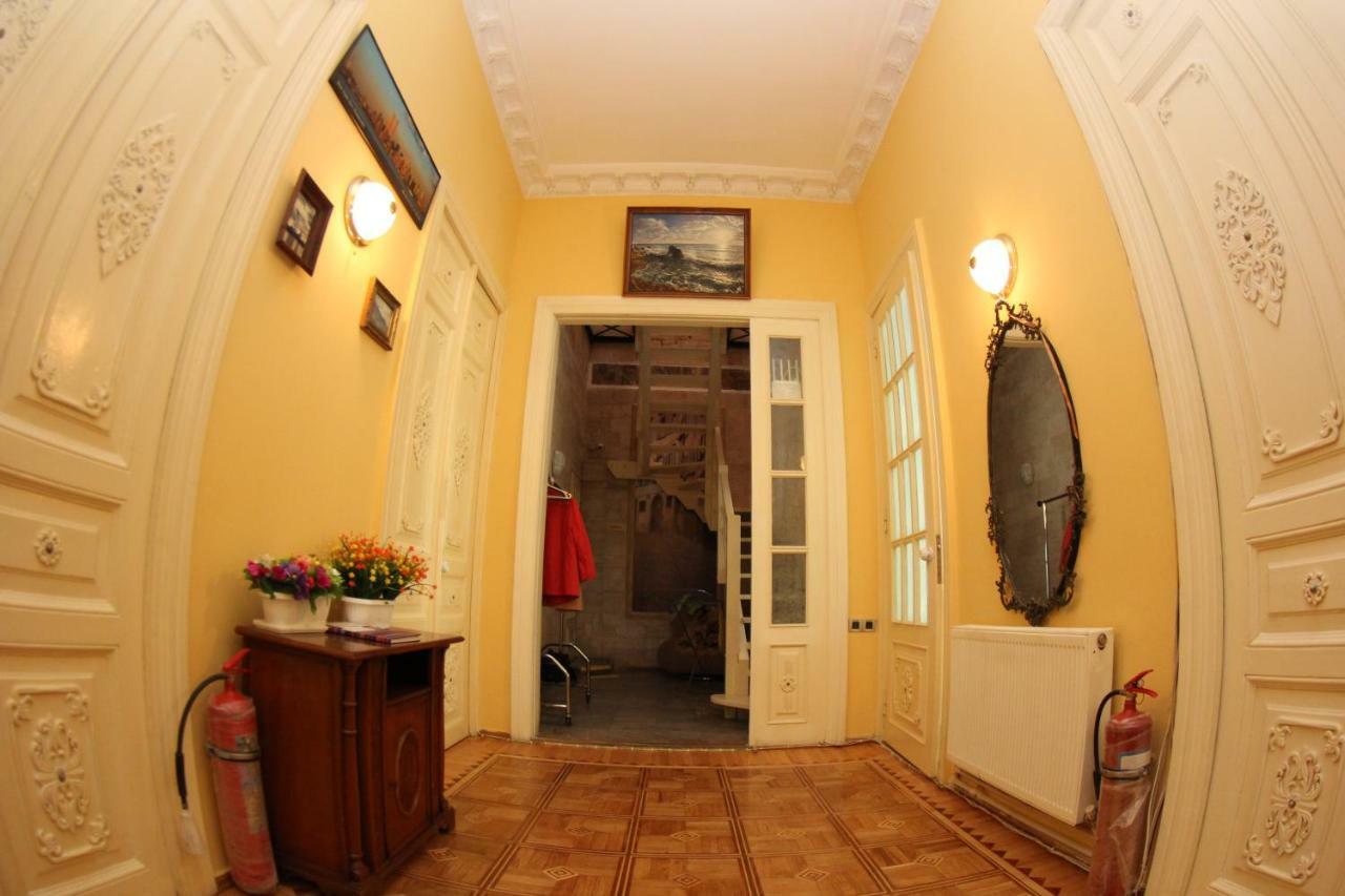 Orpheus Hostel And Apartments Odessza Kültér fotó