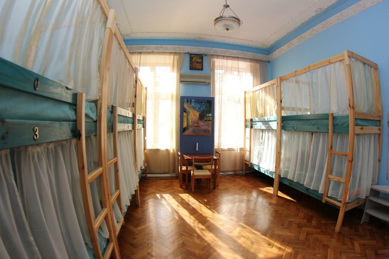 Orpheus Hostel And Apartments Odessza Kültér fotó