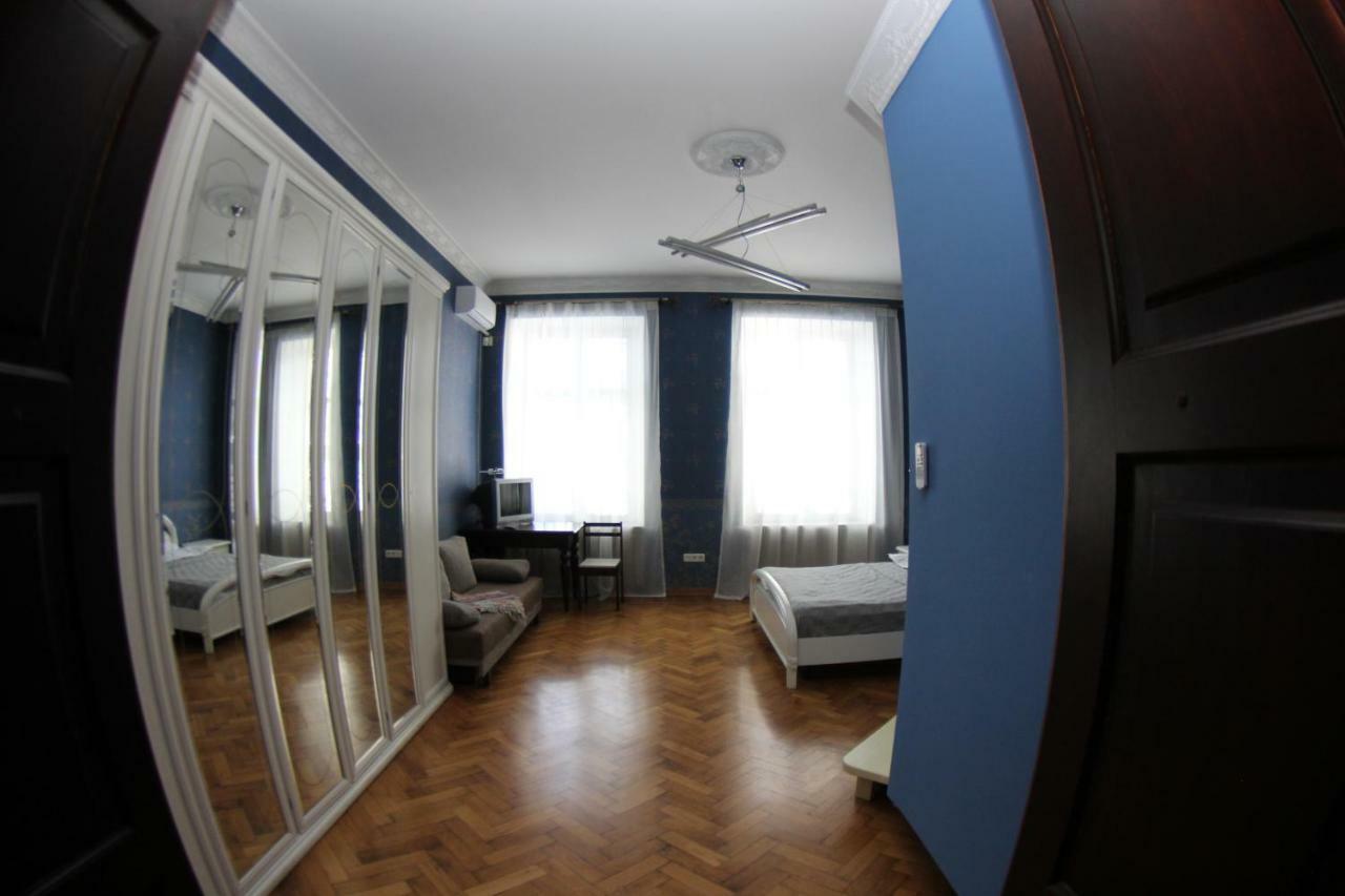 Orpheus Hostel And Apartments Odessza Kültér fotó